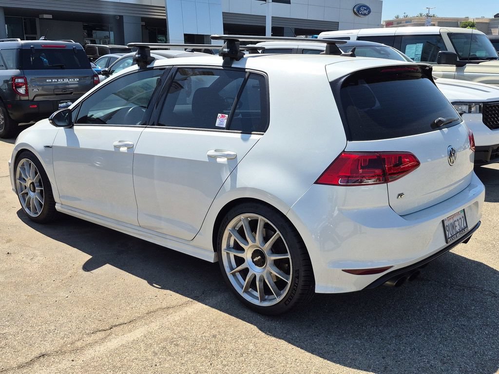 Used 2016 Volkswagen Golf 4-Door AWD/4WD image 4