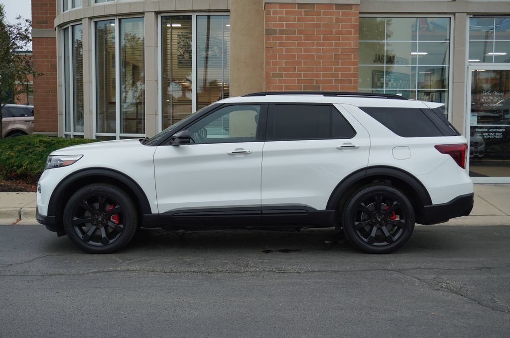 Used 2022 Ford Explorer ST w/ Equipment Group 401A AWD/4WD image 2