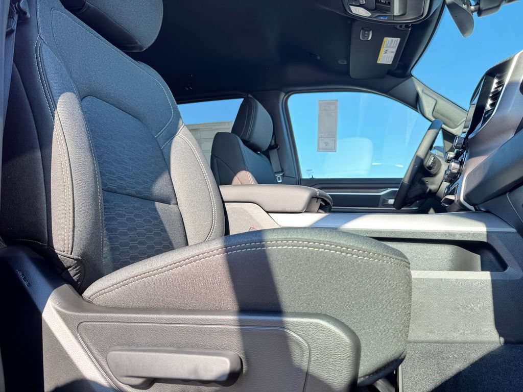 New 2026 RAM 1500 4x4 Crew Cab image 11