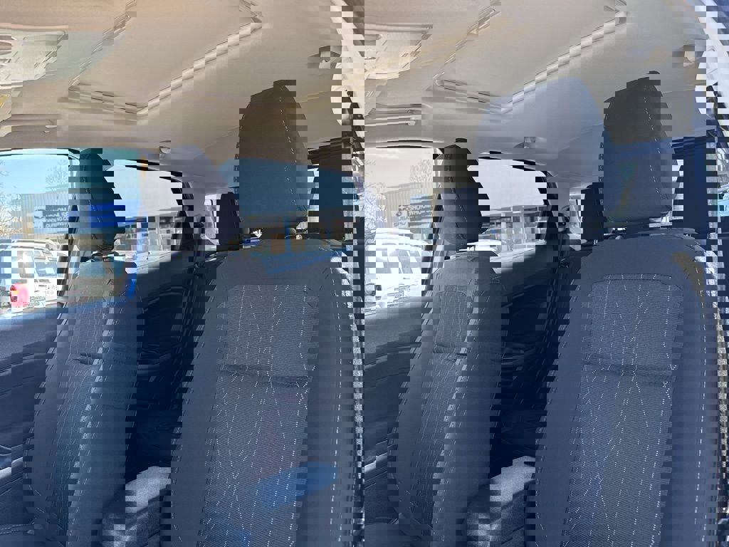 Used 2021 Ford EcoSport SE w/ SE Convenience Package image 21