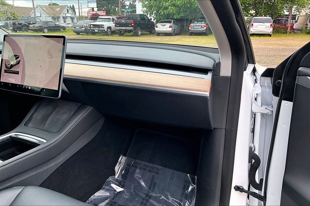 Used 2022 Tesla Model Y Performance AWD/4WD image 19