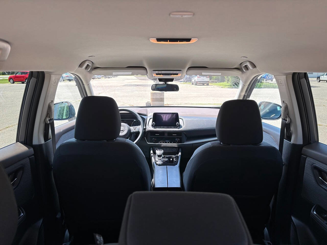 Used 2023 Nissan Rogue SV image 24