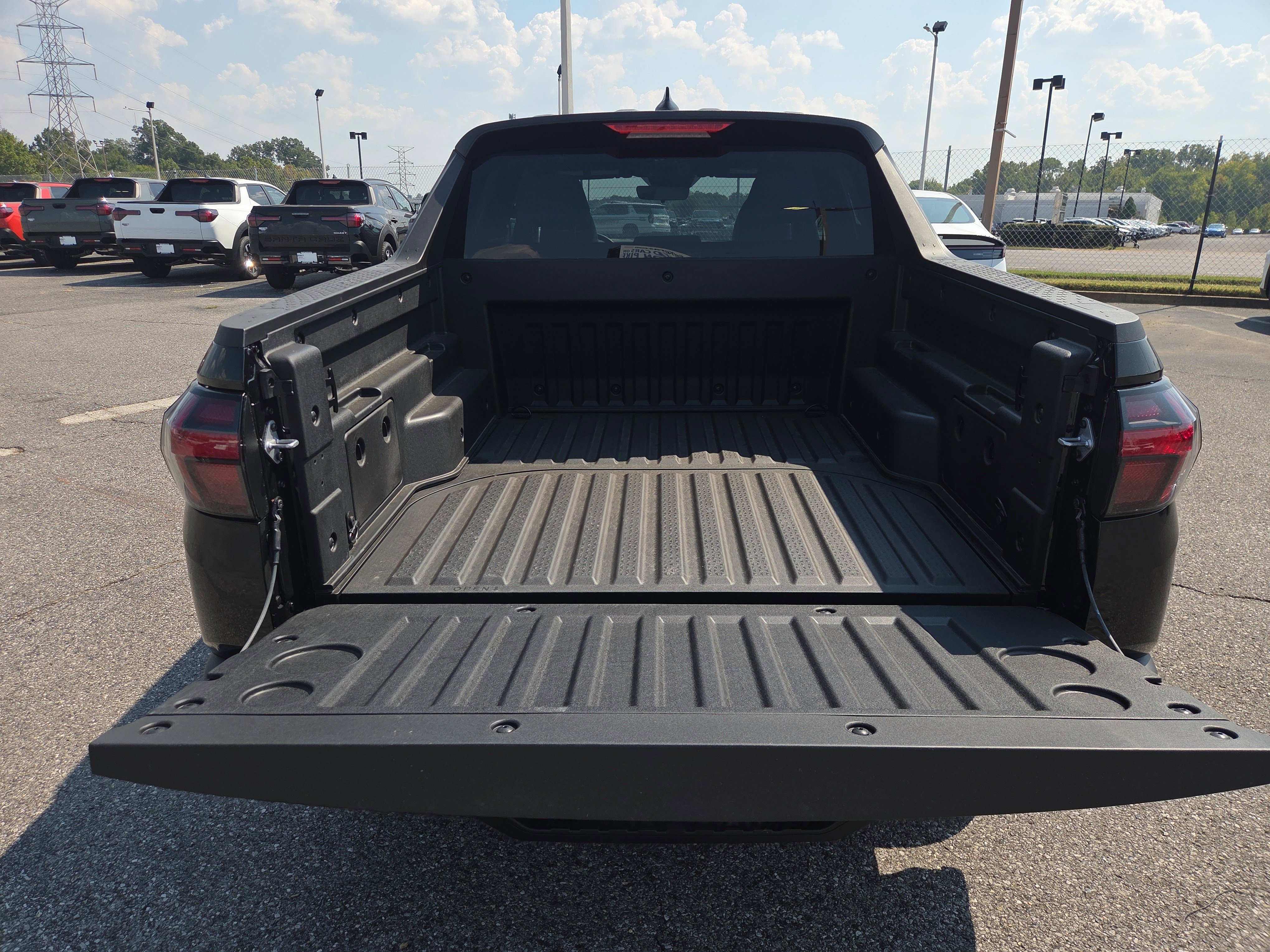 New 2026 Hyundai Santa Cruz SE image 8