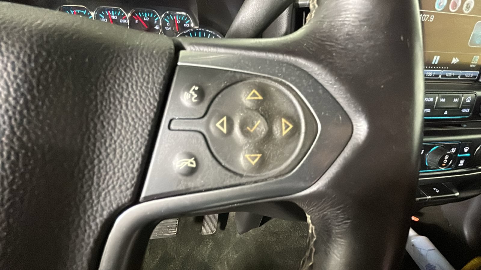 Used 2014 Chevrolet Silverado 1500 LT w/ All Star Edition AWD/4WD image 21