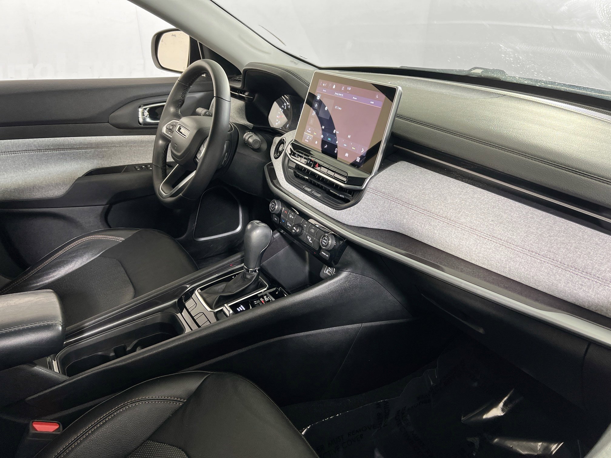 Used 2022 Jeep Compass Latitude image 26