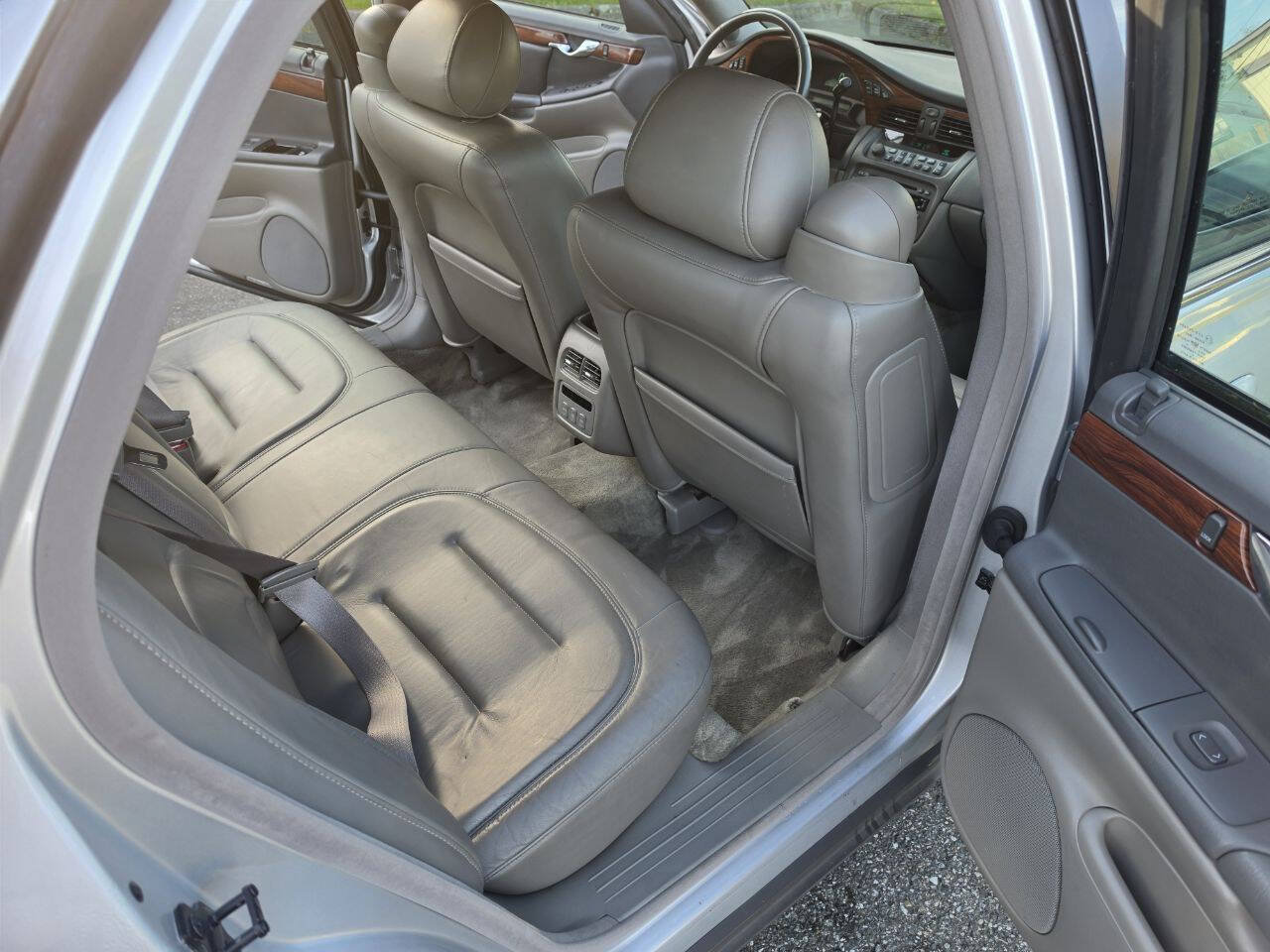Used 2000 Cadillac De Ville FWD image 35