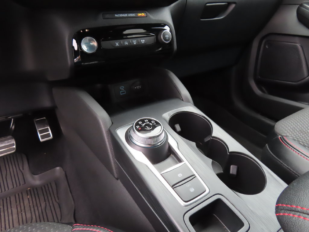Used 2023 Ford Escape ST-Line w/ Tech Pack #1 AWD/4WD image 17