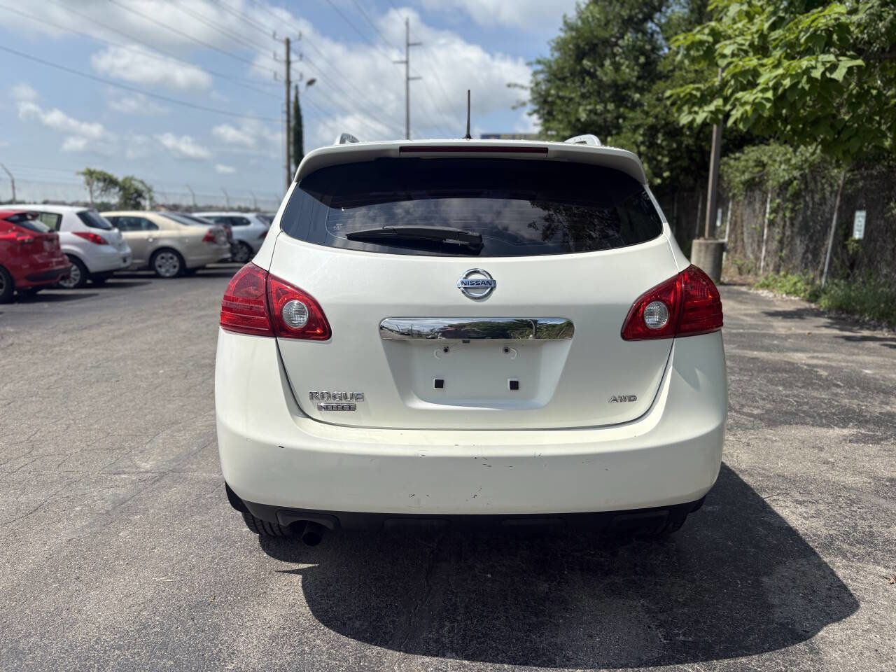 Used 2014 Nissan Rogue S w/ Convenience Package image 3