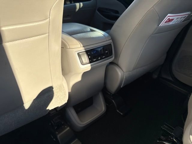 Used 2017 Toyota Highlander XLE image 23