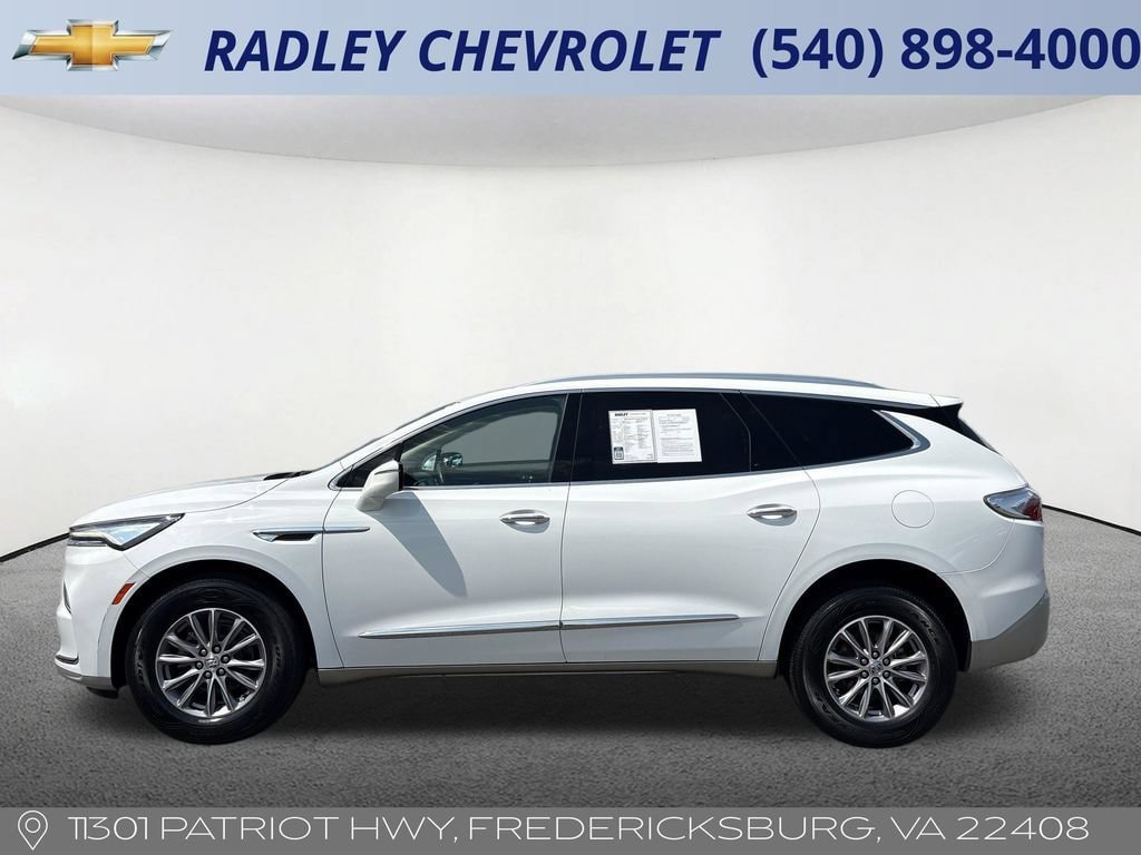 Certified 2024 Buick Enclave Essence AWD/4WD image 17