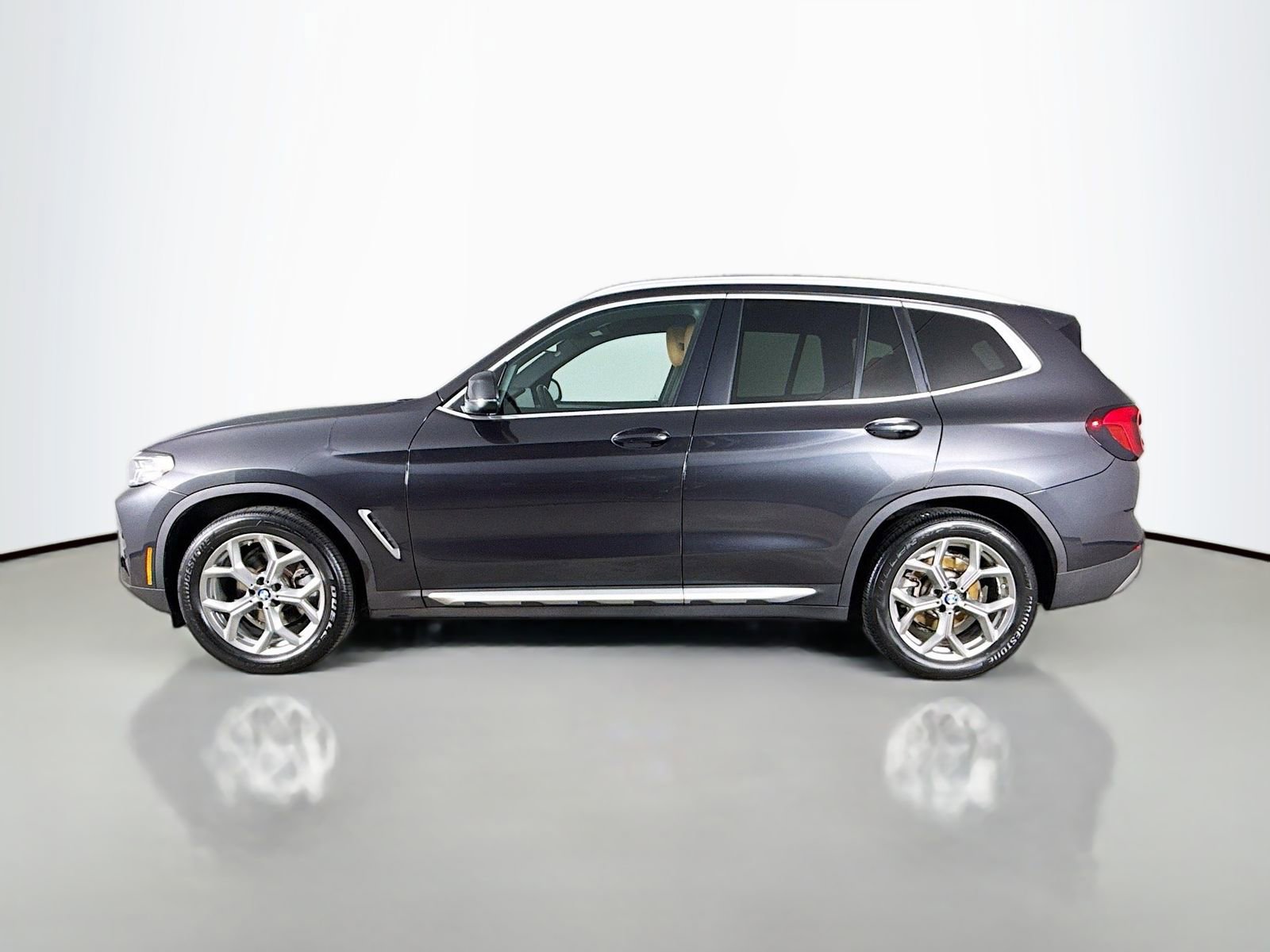 Certified 2023 BMW X3 sDrive30i w/ Premium Package image 4
