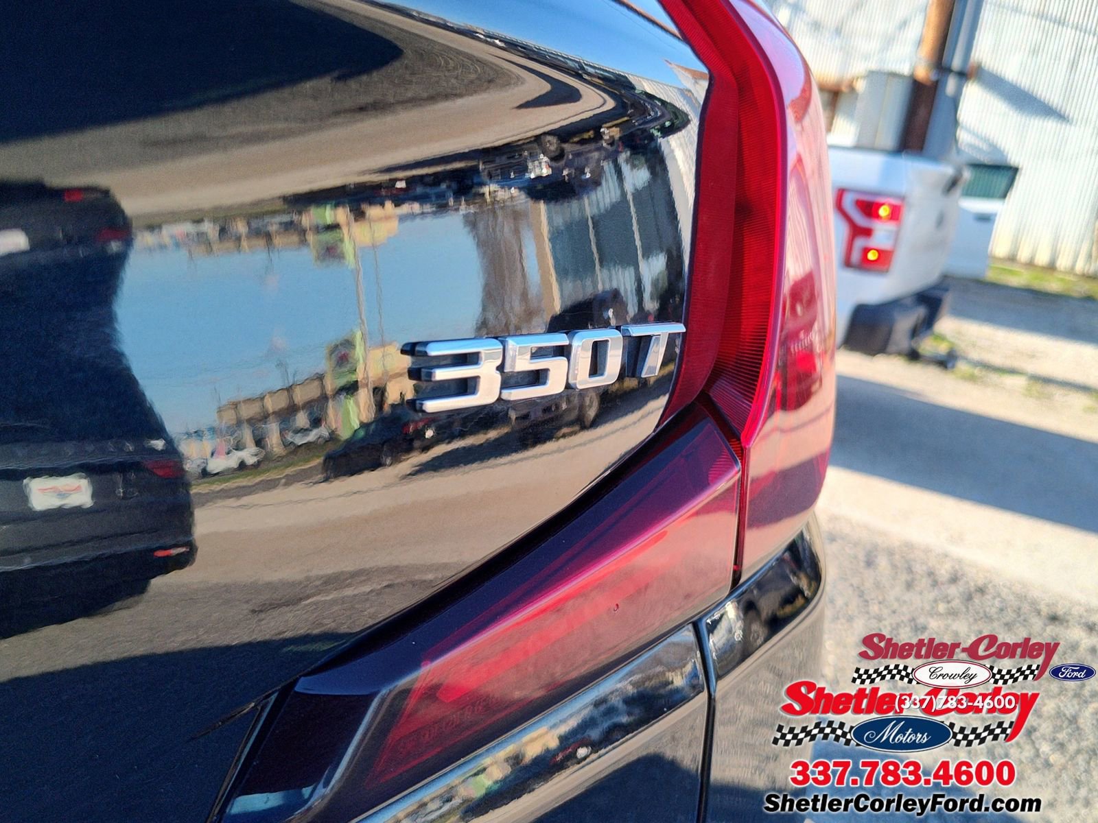 Used 2024 Cadillac XT4 Premium Luxury image 7