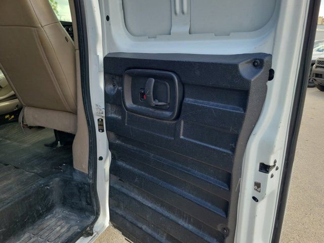 Used 2022 Chevrolet Express 3500 Extended w/ Driver Convenience Package image 19