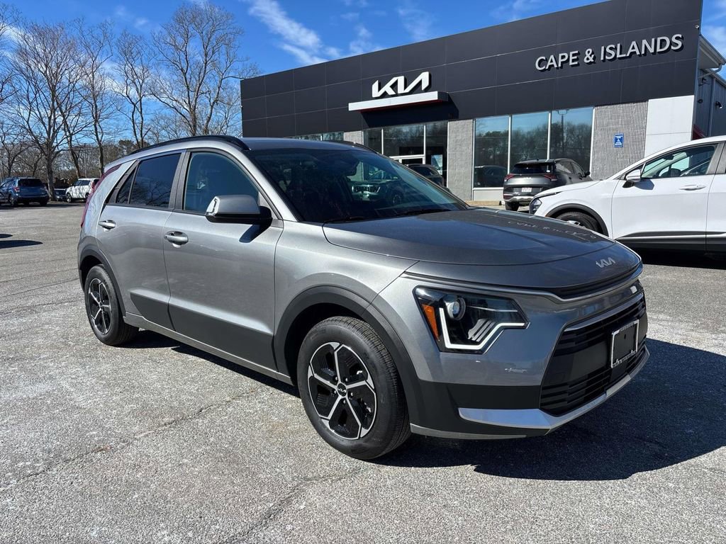 Used 2024 Kia Niro EX image 1