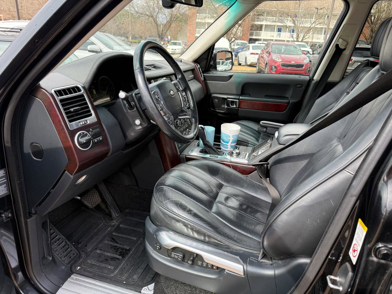 Used 2011 Land Rover Range Rover HSE image 9