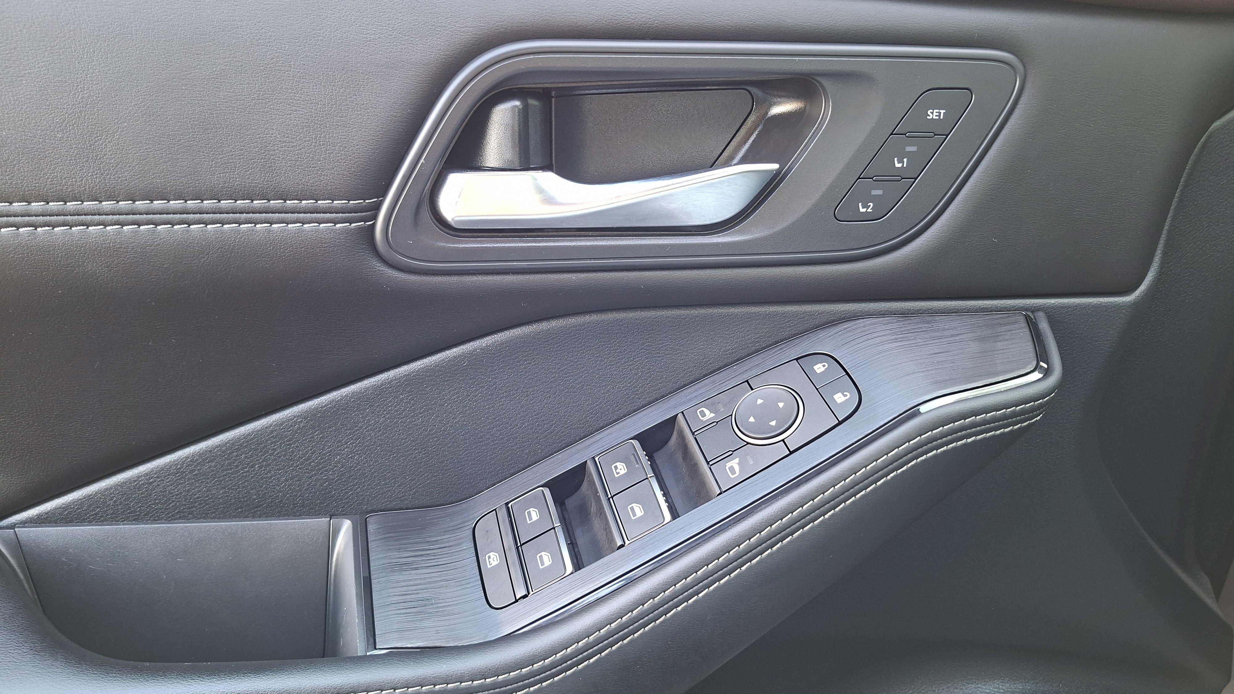 Certified 2022 Nissan Rogue SL w/ SL Premium Package image 17