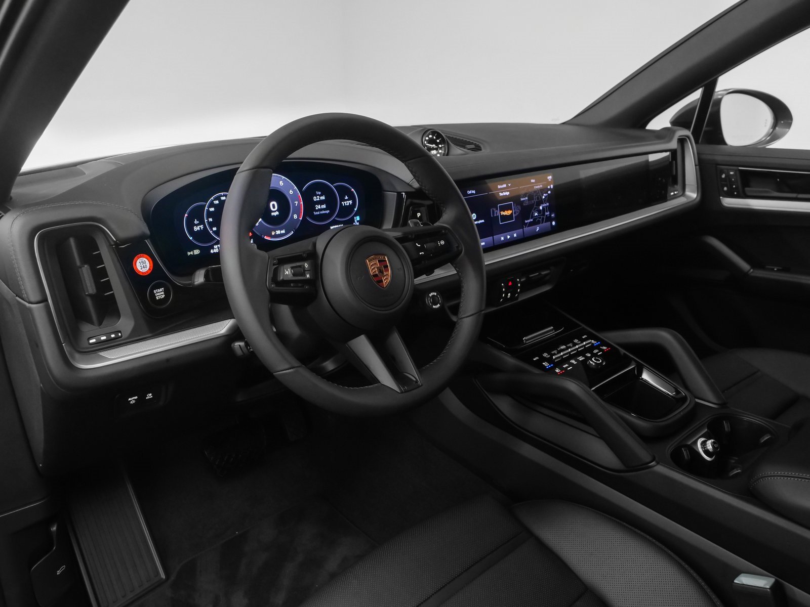 Certified 2025 Porsche Cayenne Coupe image 4