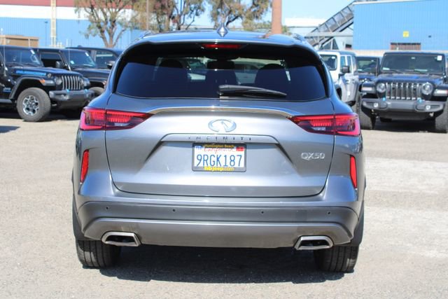 Used 2021 INFINITI QX50 Luxe w/ Appearance Package image 4