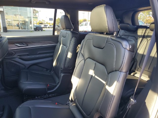 New 2027 Jeep Grand Cherokee L Limited AWD/4WD image 25