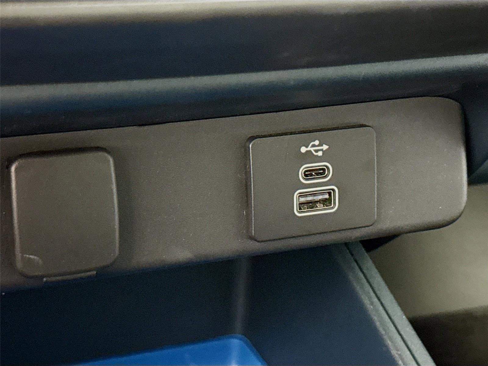 Used 2025 Ford Maverick XLT w/ XLT Luxury Package image 15