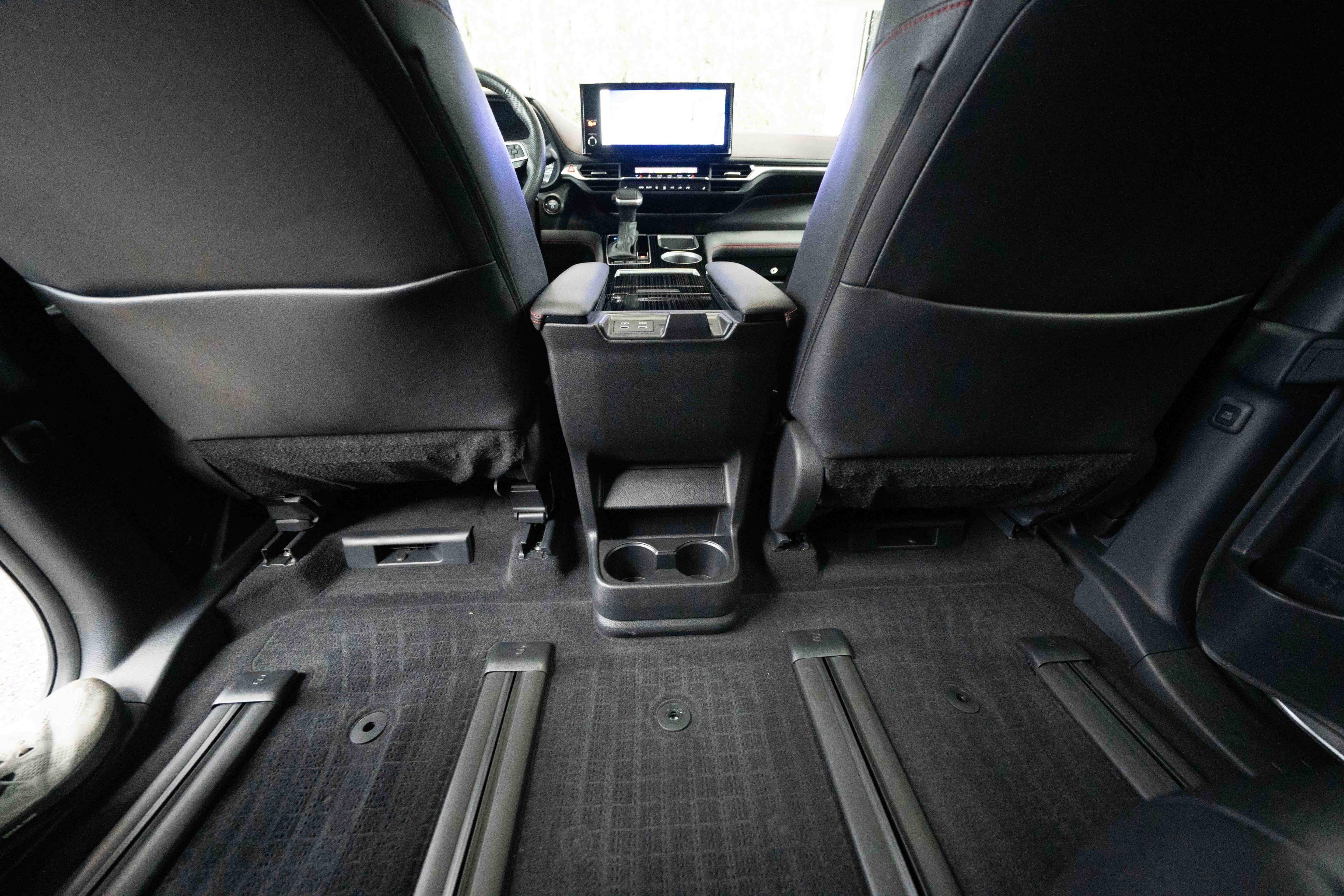 Used 2025 Toyota Sienna XSE image 22