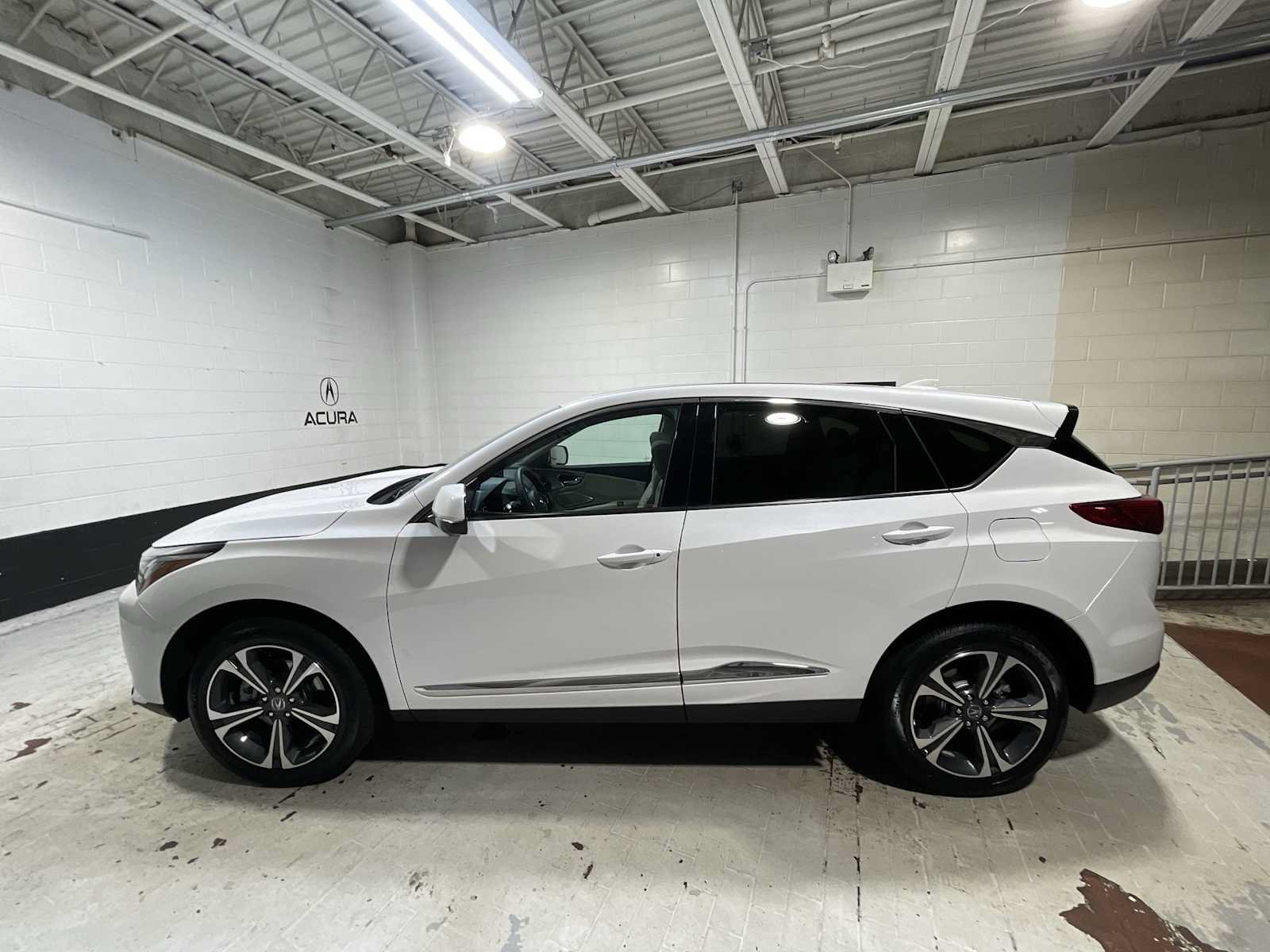 Certified 2026 Acura RDX w/ Technology Package AWD/4WD image 3