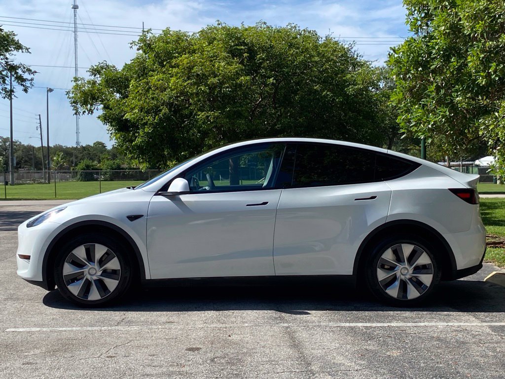 Used 2023 Tesla Model Y Long Range AWD/4WD image 9