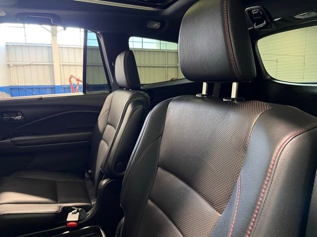 Used 2020 Honda Pilot Black Edition image 18