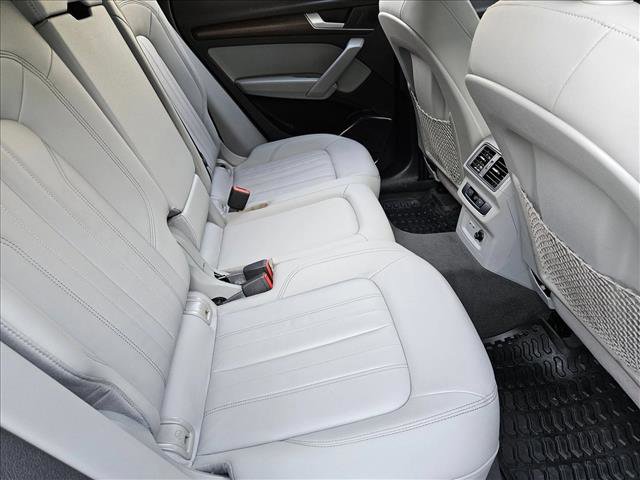 Used 2022 Audi Q5 2.0T Premium w/ Convenience Package image 19