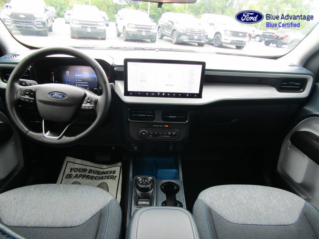 Certified 2025 Ford Maverick XLT w/ XLT Luxury Package AWD/4WD image 4