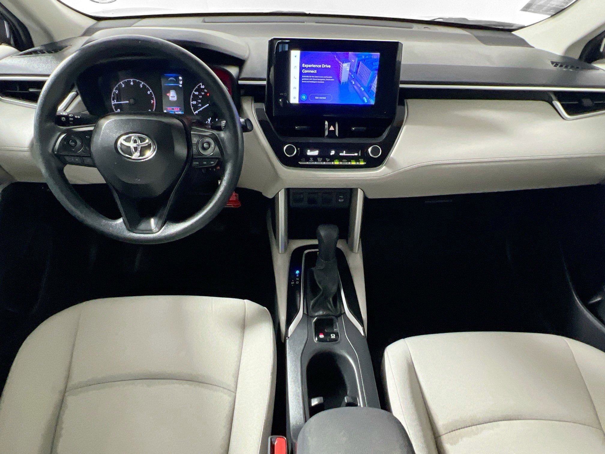 Used 2024 Toyota Corolla Cross L FWD image 29