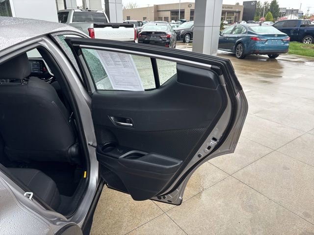 Used 2020 Toyota C-HR LE FWD image 32