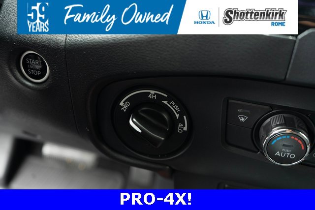 Used 2023 Nissan Frontier PRO-4X w/ Technology Package image 4