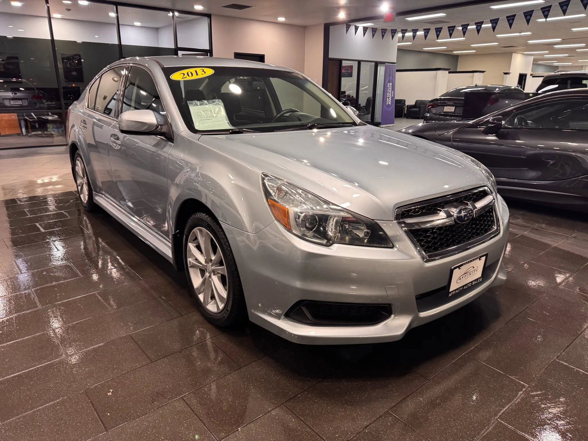 Used 2013 Subaru Legacy 2.5i Premium w/ All-Weather Pkg AWD/4WD image 7