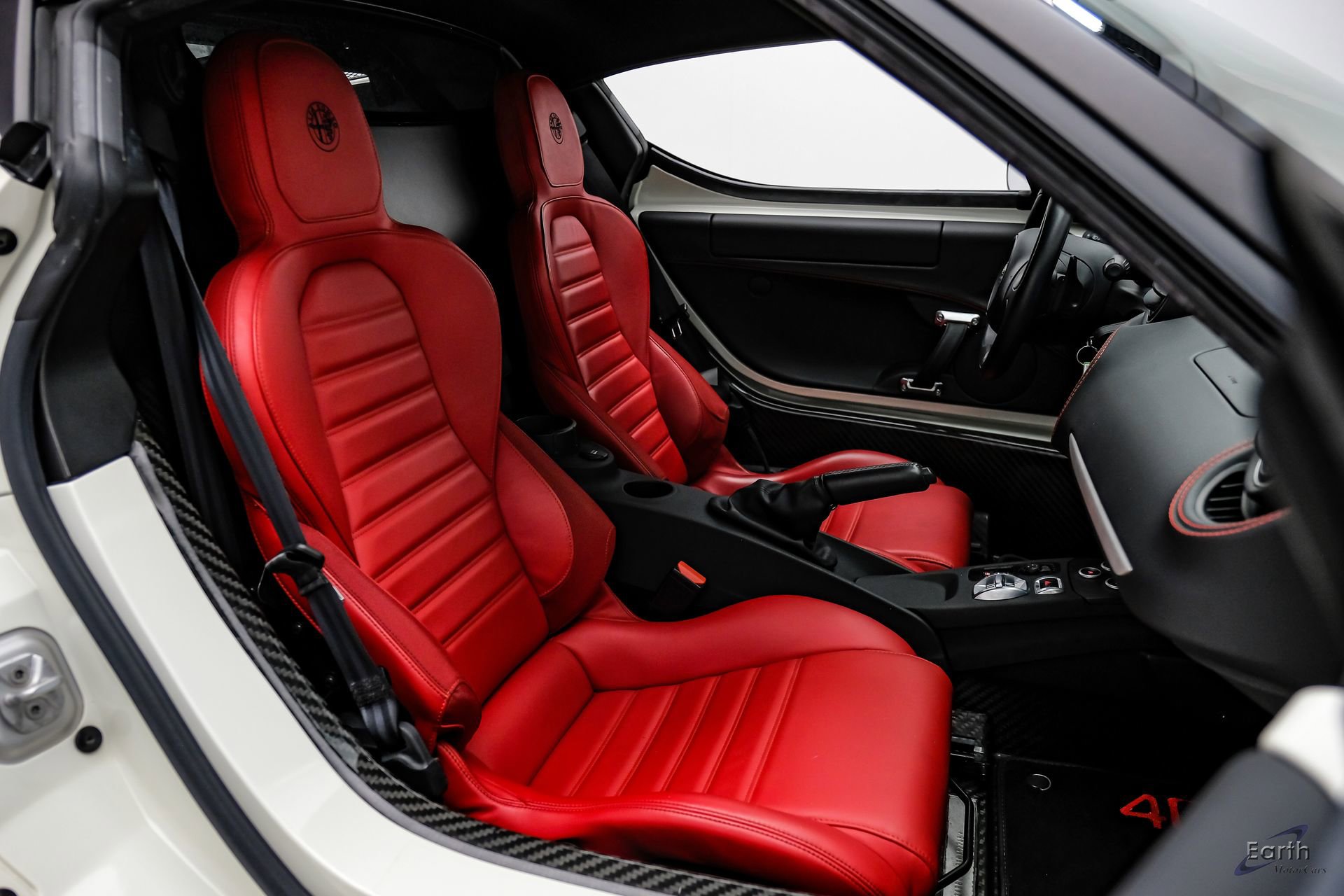 Used 2015 Alfa Romeo 4C Coupe w/ Leather Interior Group RWD image 45