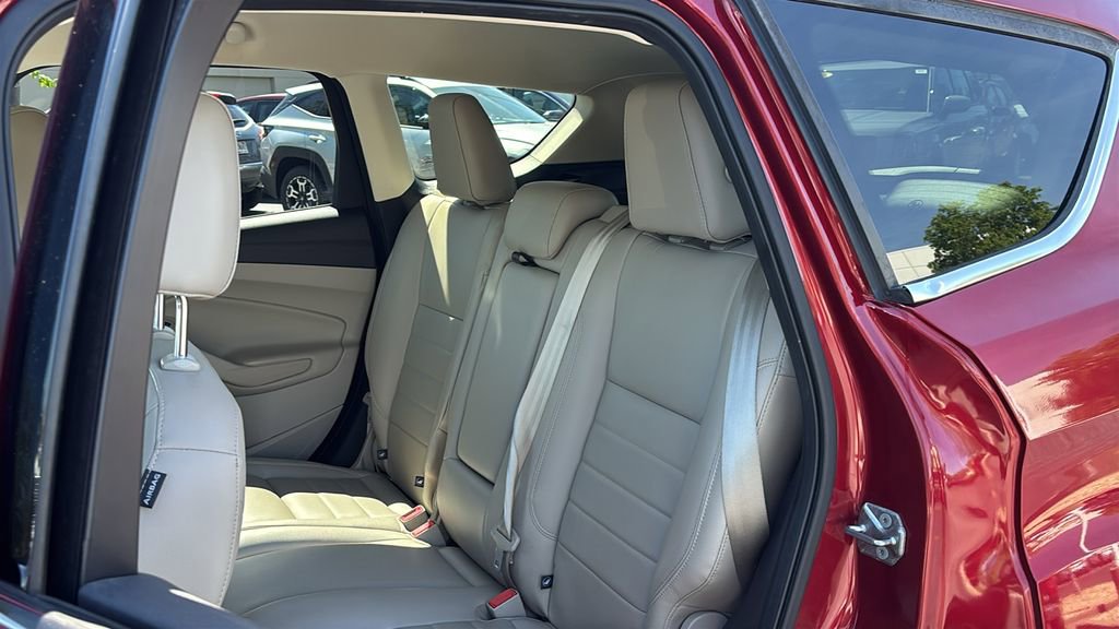 Used 2015 Ford Escape Titanium image 27