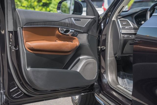 Used 2020 Volvo XC90 T6 Momentum w/ Protection Package Premier AWD/4WD image 39