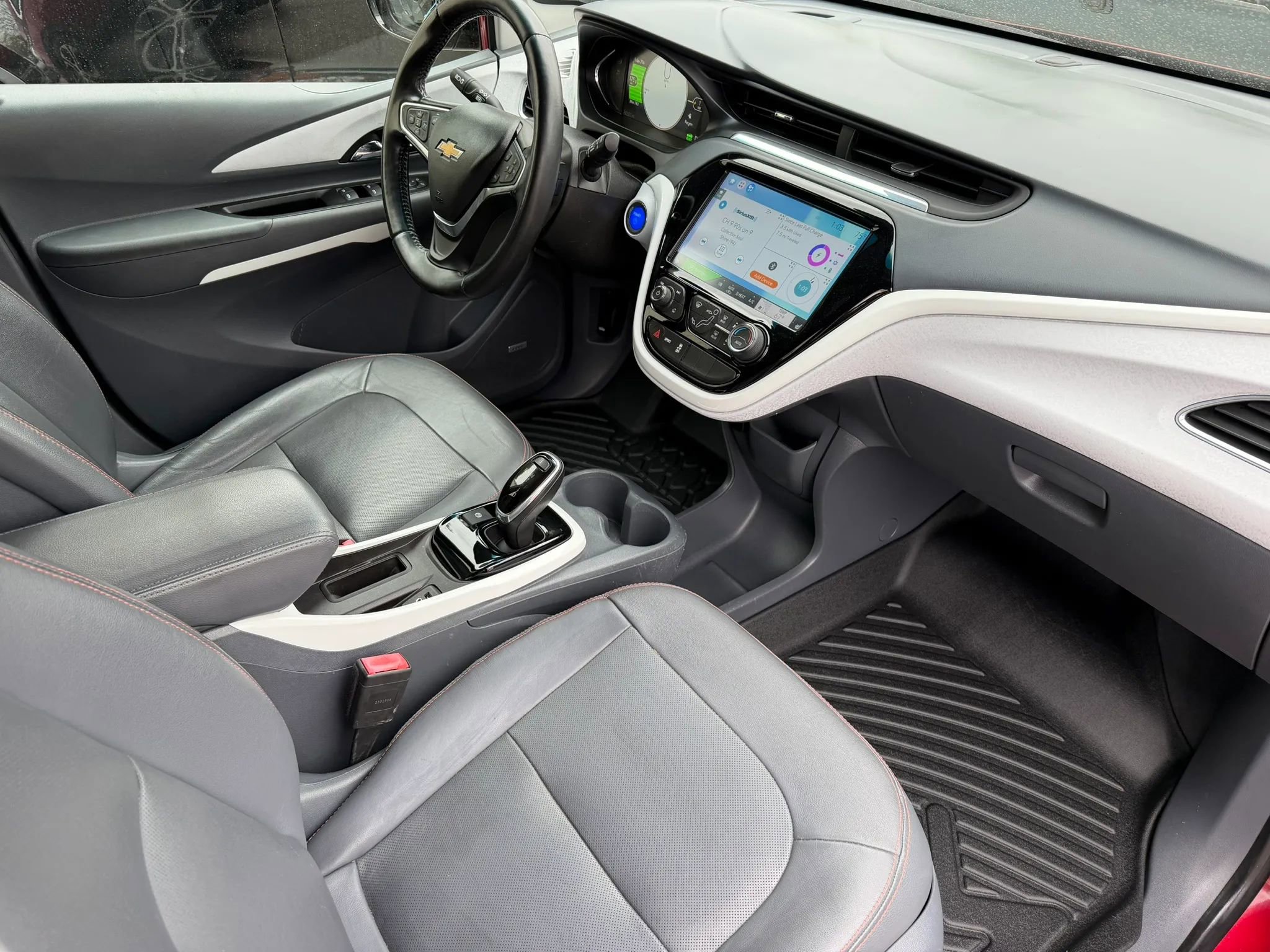 Used 2019 Chevrolet Bolt Premier w/ Infotainment Package image 22