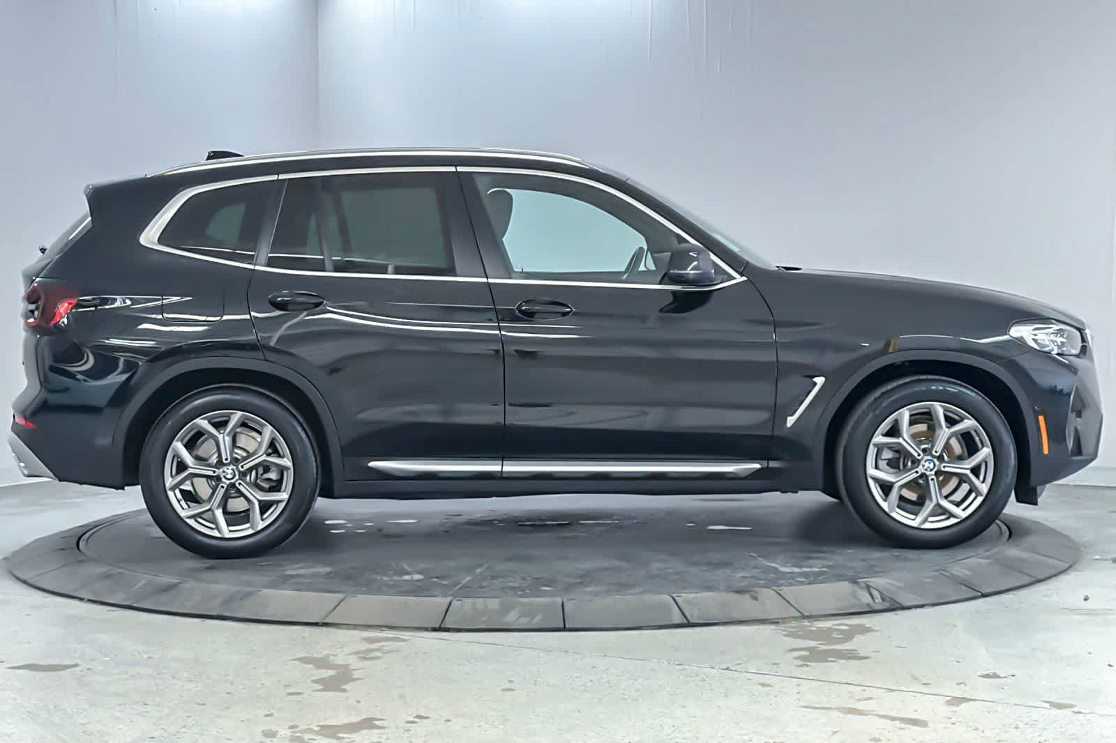 Used 2023 BMW X3 xDrive30i w/ Convenience Package w/ZPA AWD/4WD image 8