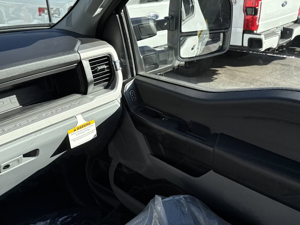 New 2026 Ford F550 4x4 Supercab Super Duty image 15