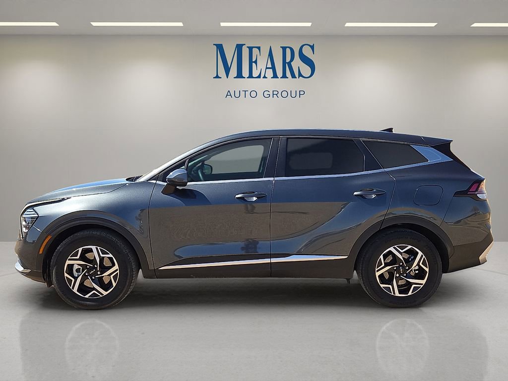 Used 2024 Kia Sportage LX image 2