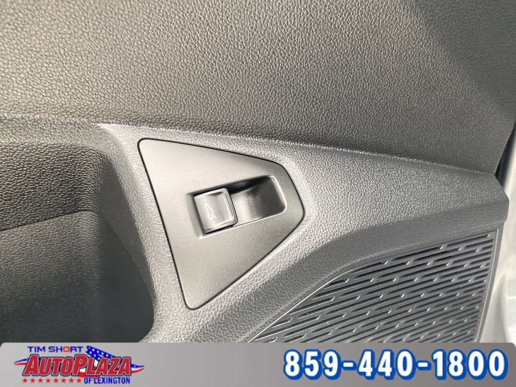 Used 2025 Volkswagen Jetta SE image 35
