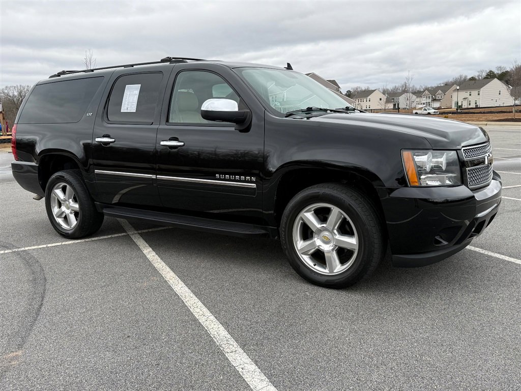 Used 2011 Chevrolet Suburban LTZ image 9