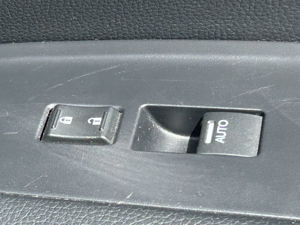 Used 2020 Honda Pilot Elite image 42