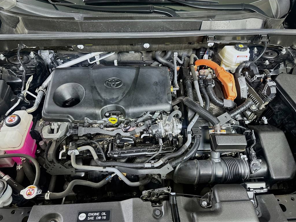 Used 2022 Toyota RAV4 SE w/ Convenience Package image 9