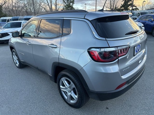 Used 2024 Jeep Compass Latitude image 3