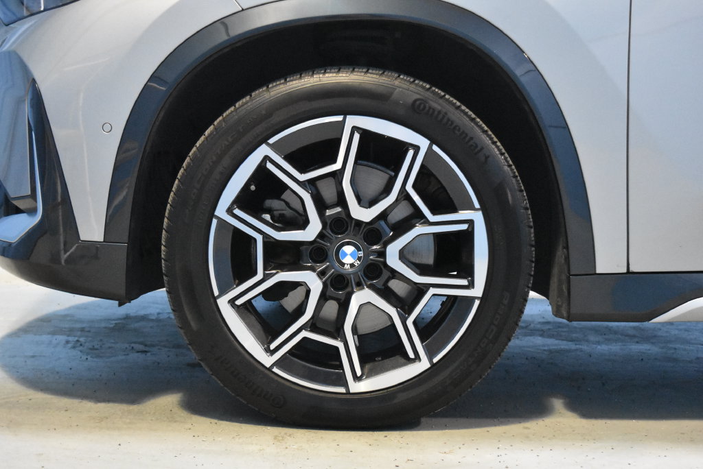 Used 2026 BMW X1 xDrive28i w/ Technology Package AWD/4WD image 22