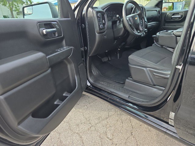 Used 2020 Chevrolet Silverado 1500 Custom w/ Custom Value Package image 18