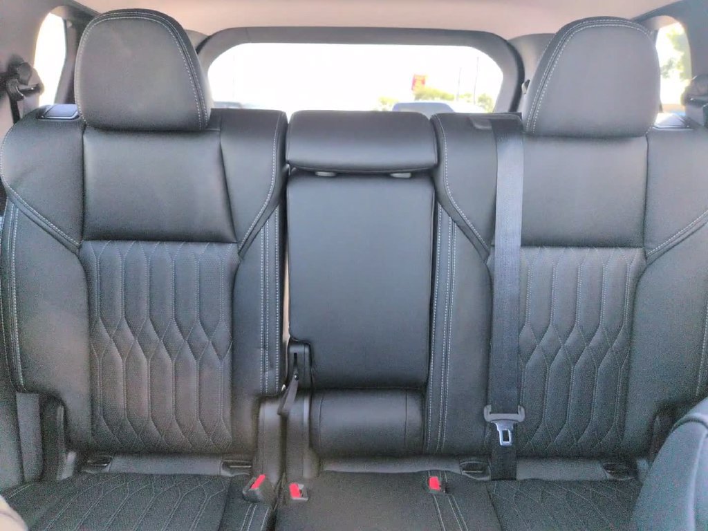 New 2026 Mitsubishi Outlander SEL FWD image 30