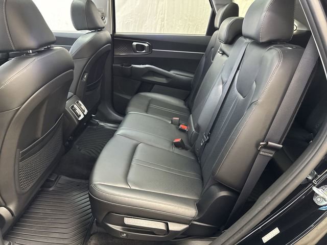 Used 2023 Kia Sorento S w/ Panoramic Sunroof Package image 13
